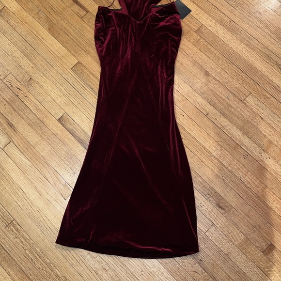 Retrofête GIADA VELVET DRESS New Burgundy - Picture 13 of 14